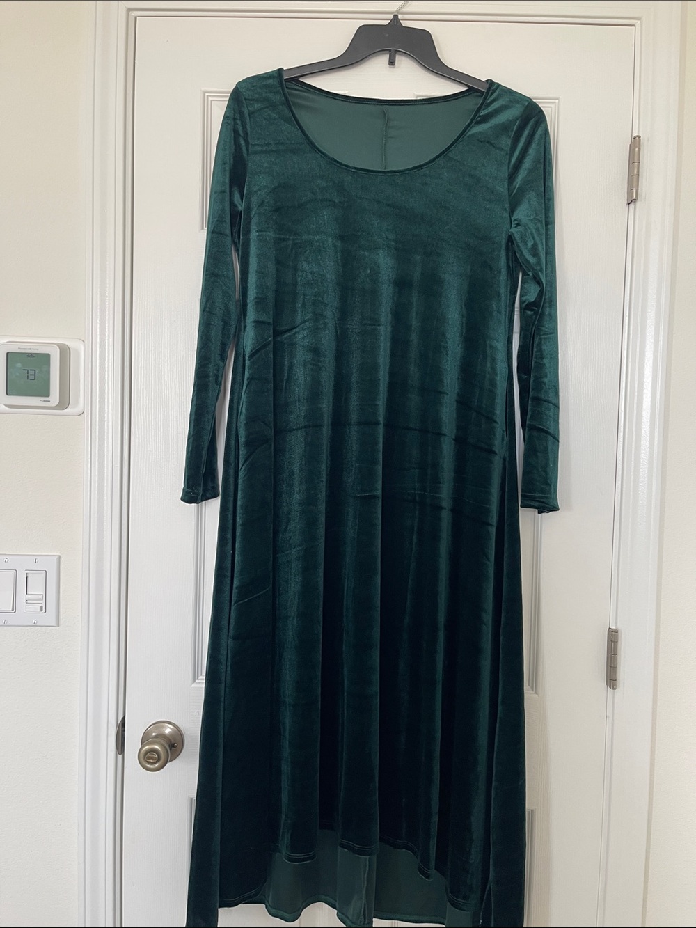 Women’s Emerald Green Velvet Long Sleeve Dress, size XL